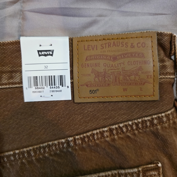 Levi's Brown Denim Shorts Size 32 - Picture 4 of 12